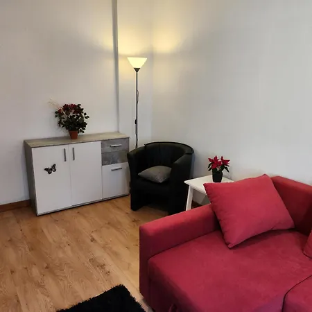 Hbs Bestpreis- Leistung, Naehe City, Mit Parkplatz, Sie Waehlen 1 Oder 2 Grosse Fuer 1- 5 Personen Grosse Kueche, Bad Einfach Und Gut Halberstadt