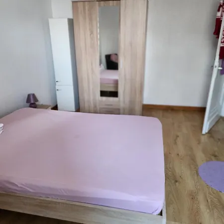 Apartment Hbs Bestpreis- Leistung, Naehe City, Bis 5 Personen, 2 Grosse Zimmer, Grosse Kueche, Bad Einfach Und Gut *